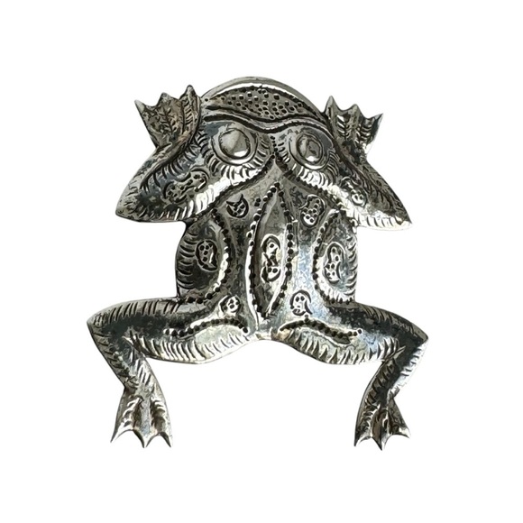 Vintage Sterling Silver Frog Brooch Ornate Reptile Pin Etched Engraved - Picture 1 of 8